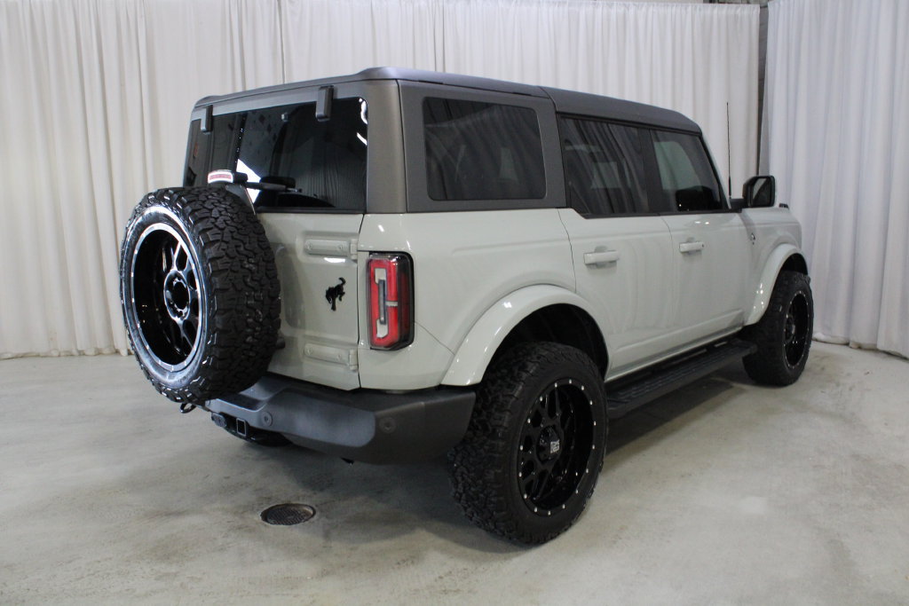 Used 2023 Ford Bronco Outer Banks AWD/4WD image 25