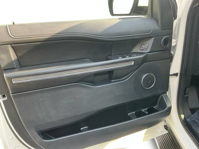 Used 2020 Ford Expedition Max XLT w/ Equipment Group 202A AWD/4WD image 11