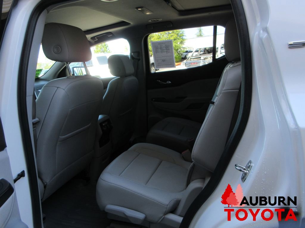 Used 2023 GMC Acadia SLT w/ Technology Package image 25