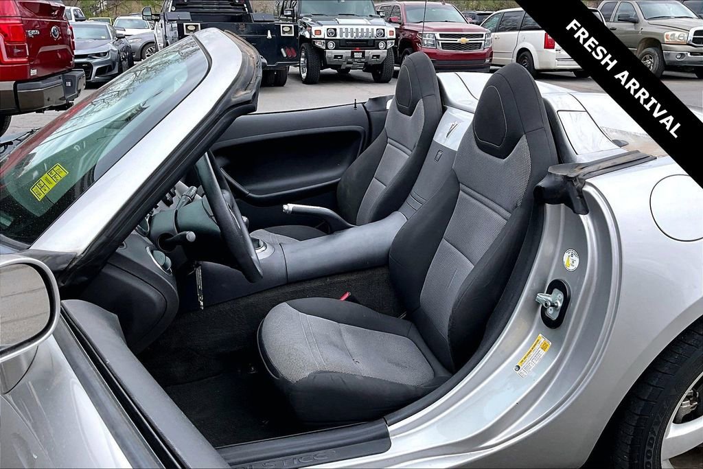Used 2007 Pontiac Solstice Convertible image 18