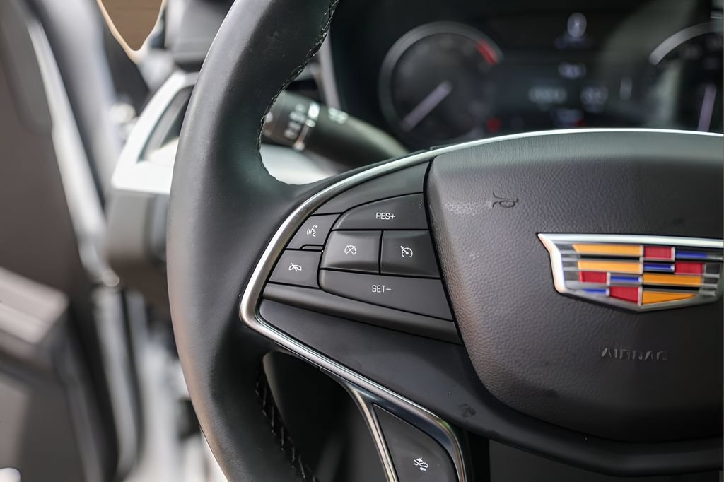 Certified 2024 Cadillac XT5 Luxury FWD image 14
