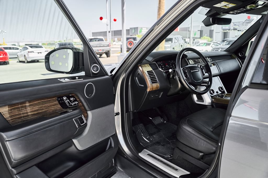 Used 2018 Land Rover Range Rover HSE AWD/4WD image 14