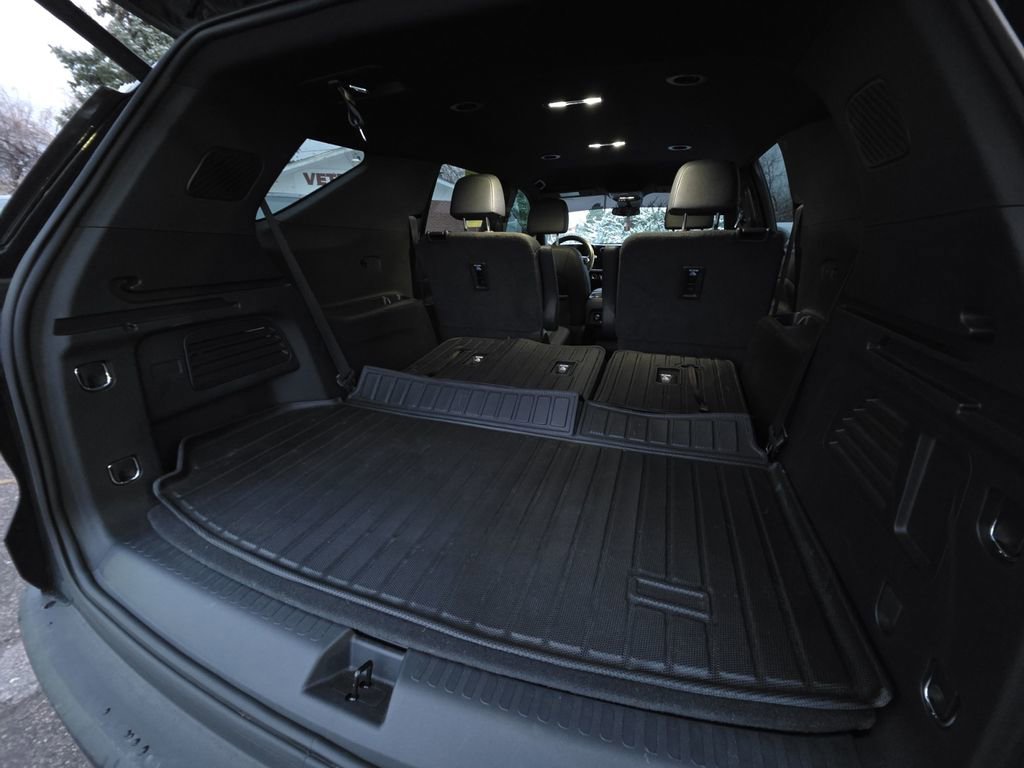 Used 2024 Chevrolet Traverse Z71 image 18