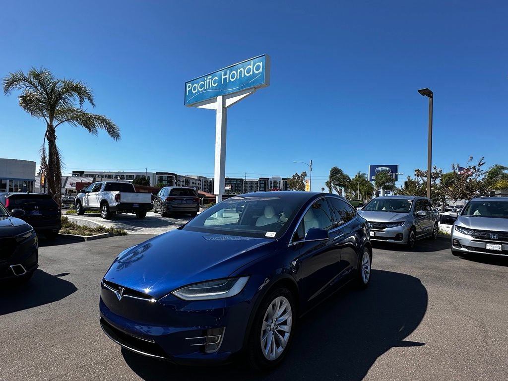 Used 2020 Tesla Model X Long Range AWD/4WD image 2
