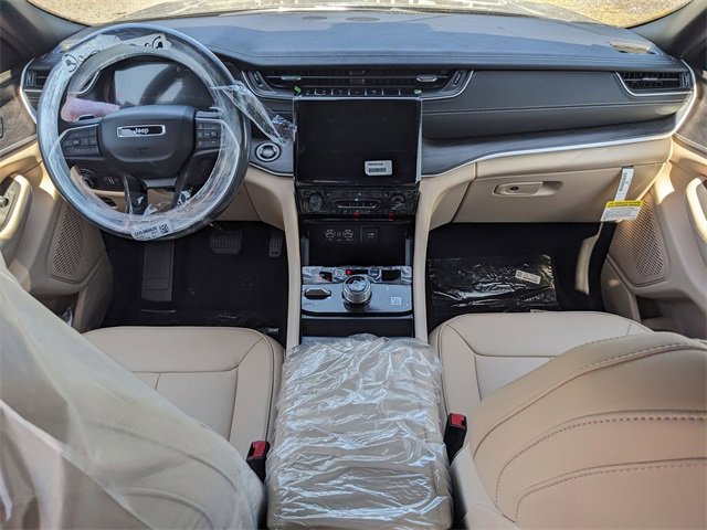 New 2025 Jeep Grand Cherokee L Limited image 14