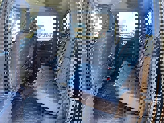 New 2026 GMC Sierra 1500 SLT image 25