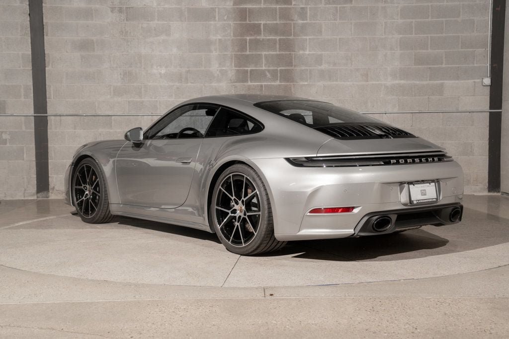 Used 2025 Porsche 911 Carrera T RWD image 6