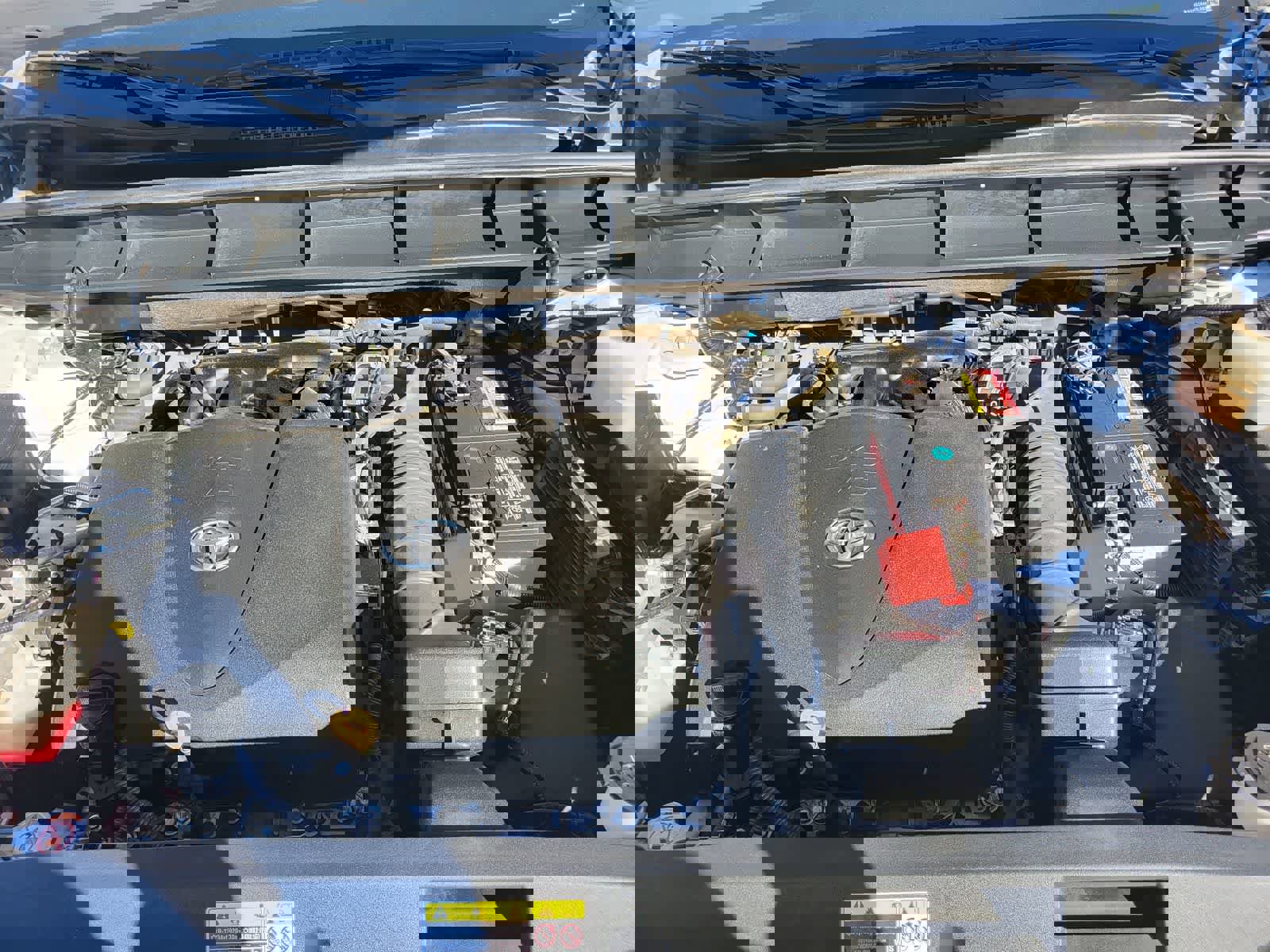 Used 2020 Toyota Highlander XLE image 30