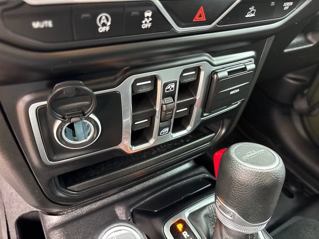 Used 2023 Jeep Gladiator Sport AWD/4WD image 23