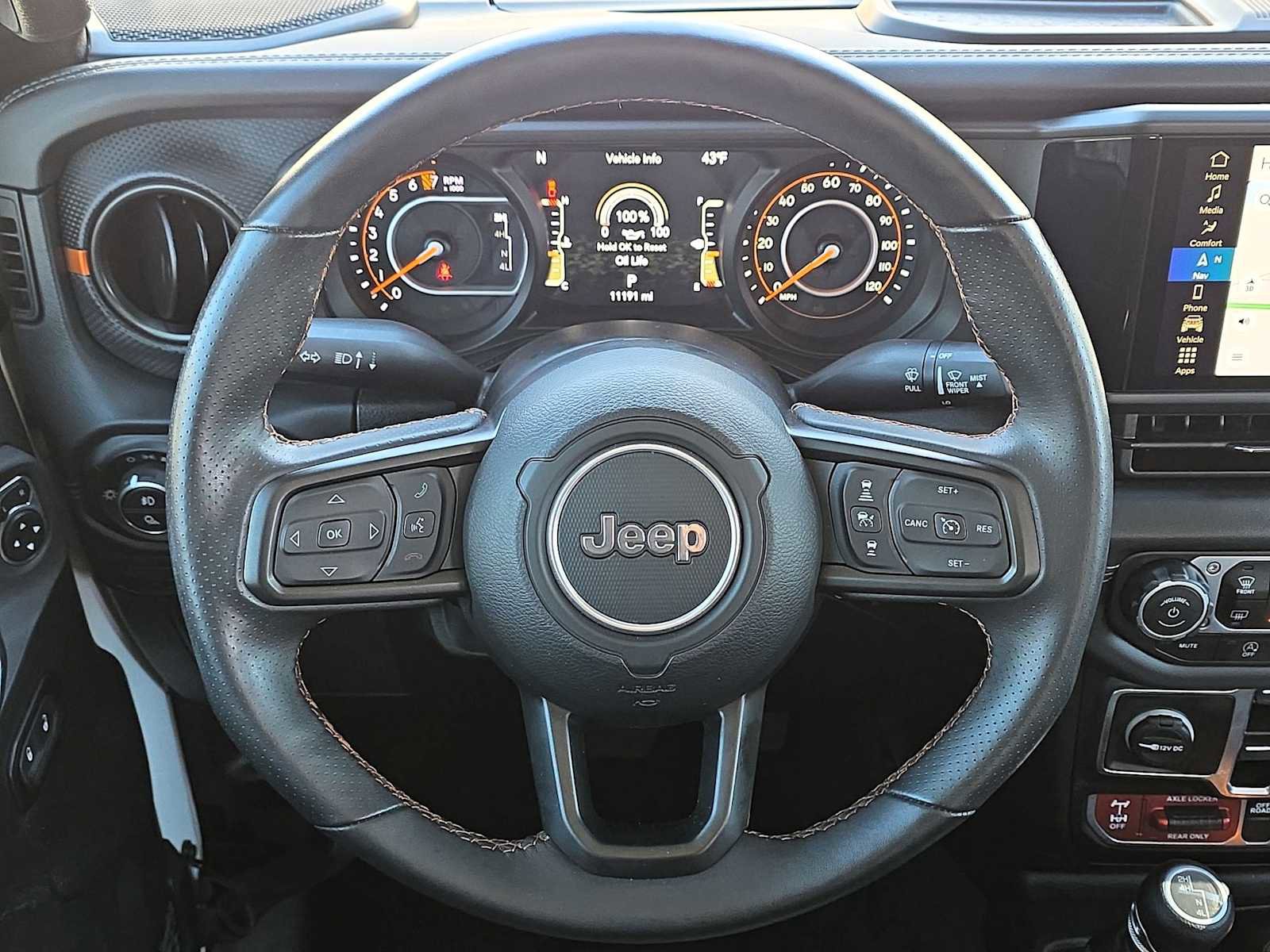 Certified 2024 Jeep Gladiator Mojave w/ Technology Group image 17