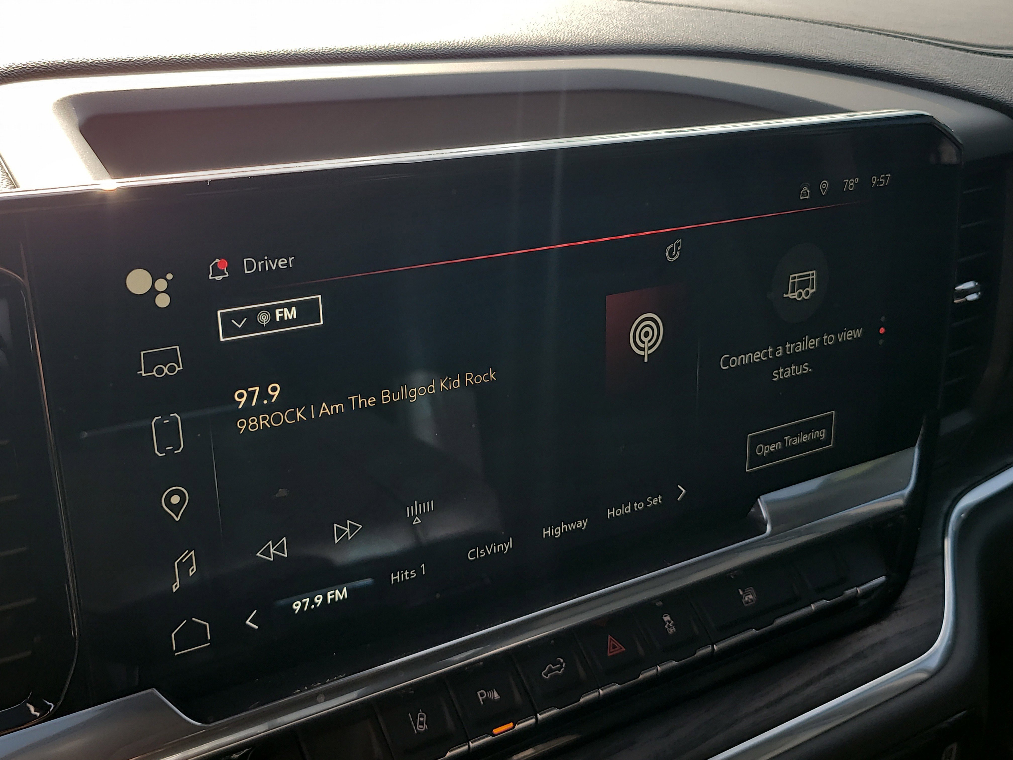 Used 2024 GMC Sierra 2500 SLT w/ SLT Premium Package image 21