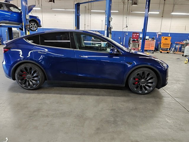 Used 2023 Tesla Model Y Performance AWD/4WD image 7