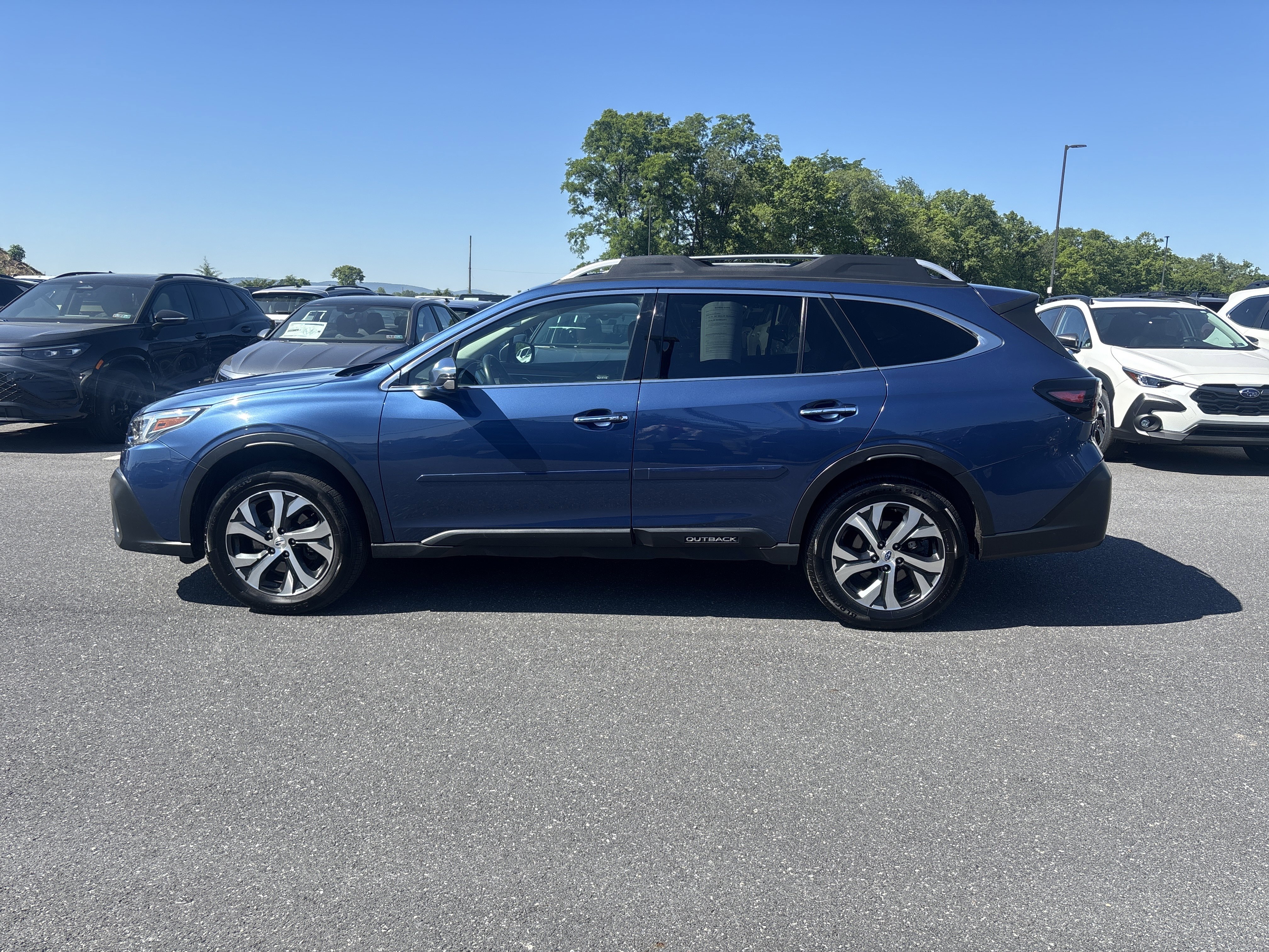 Certified 2022 Subaru Outback Touring AWD/4WD image 16