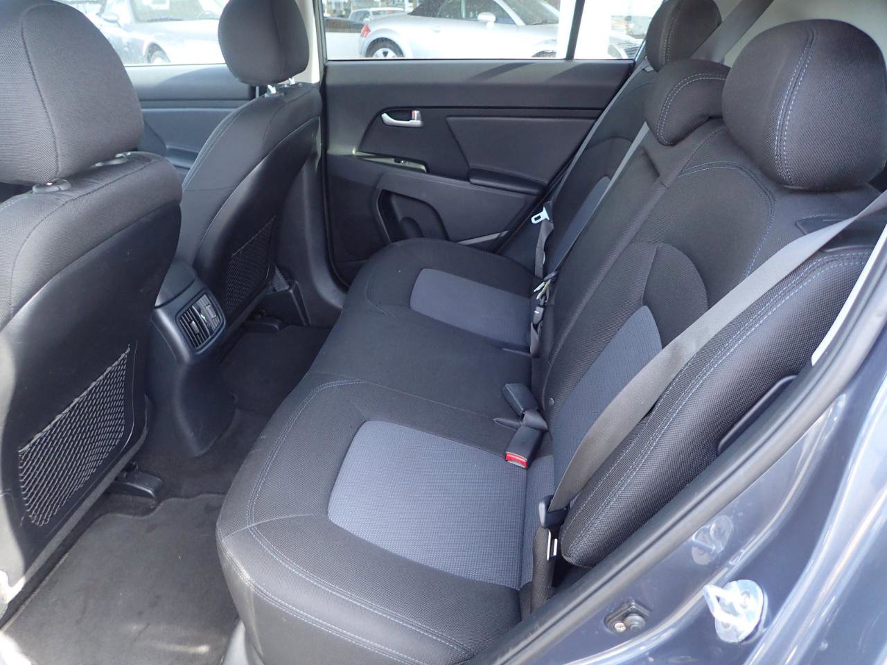 Used 2016 Kia Sportage LX AWD/4WD image 11