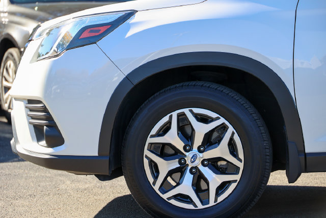 Certified 2023 Subaru Forester Premium AWD/4WD image 22