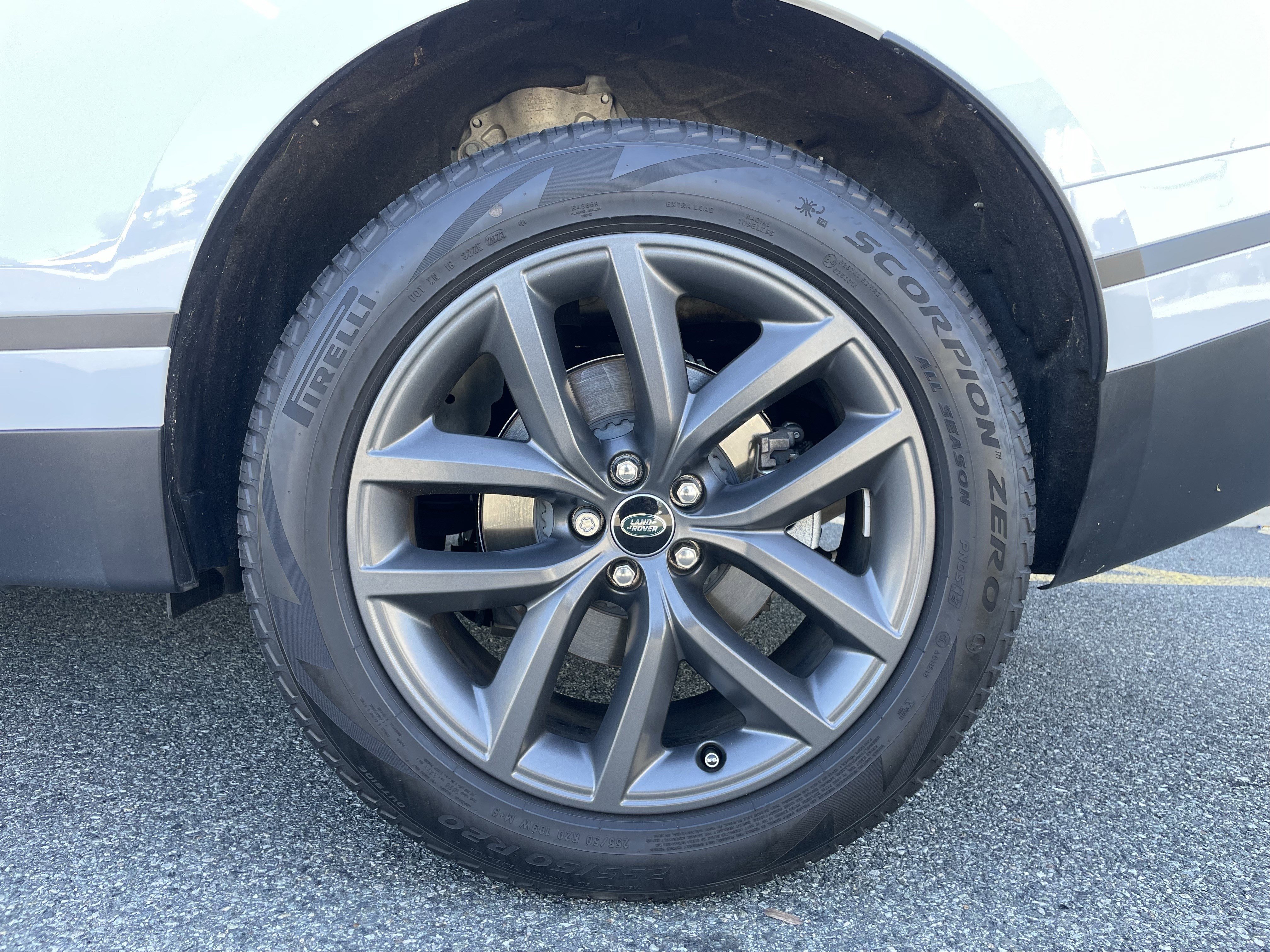 Used 2024 Land Rover Range Rover Velar S AWD/4WD image 10