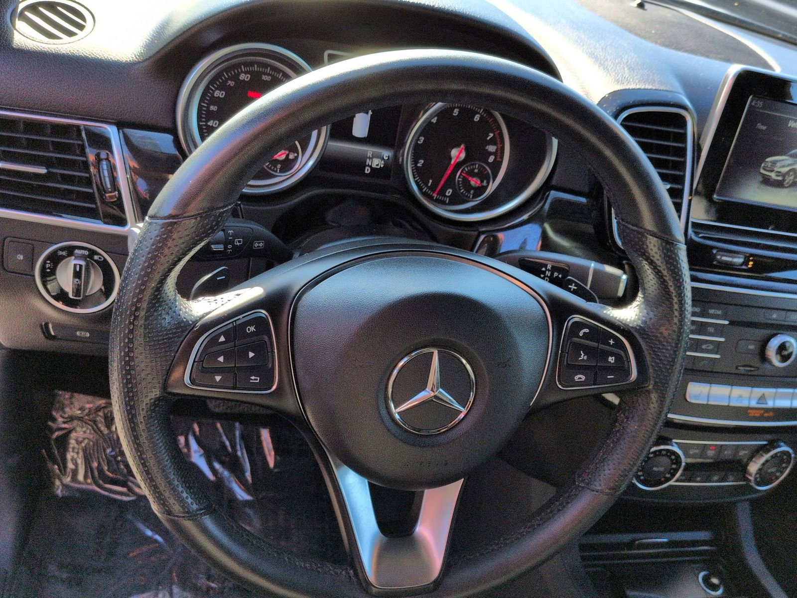 Used 2018 Mercedes-Benz GLE 350 image 16