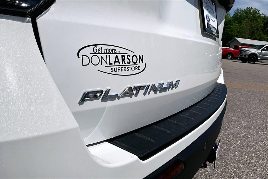 New 2026 Ford Explorer Platinum w/ LUX Leather Package AWD/4WD image 8