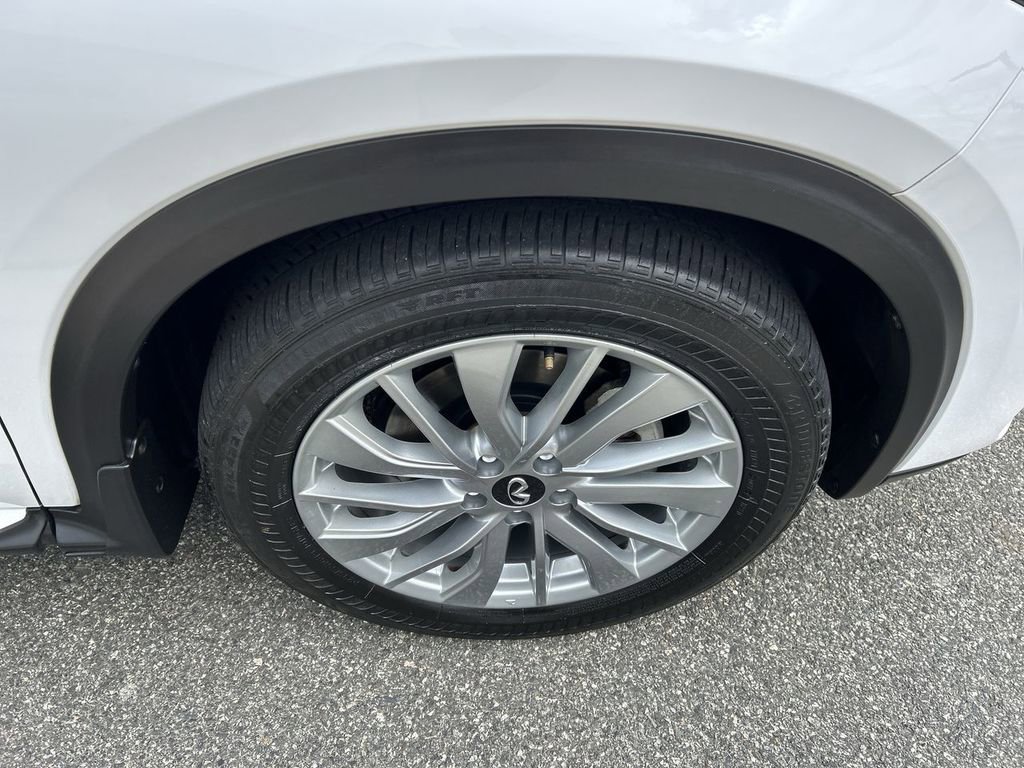 Certified 2023 INFINITI QX50 Luxe image 13