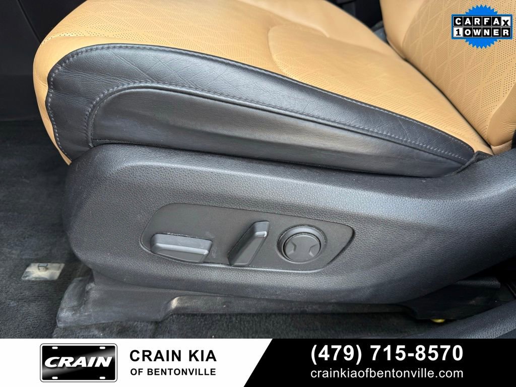 Used 2022 Kia Carnival LX image 12