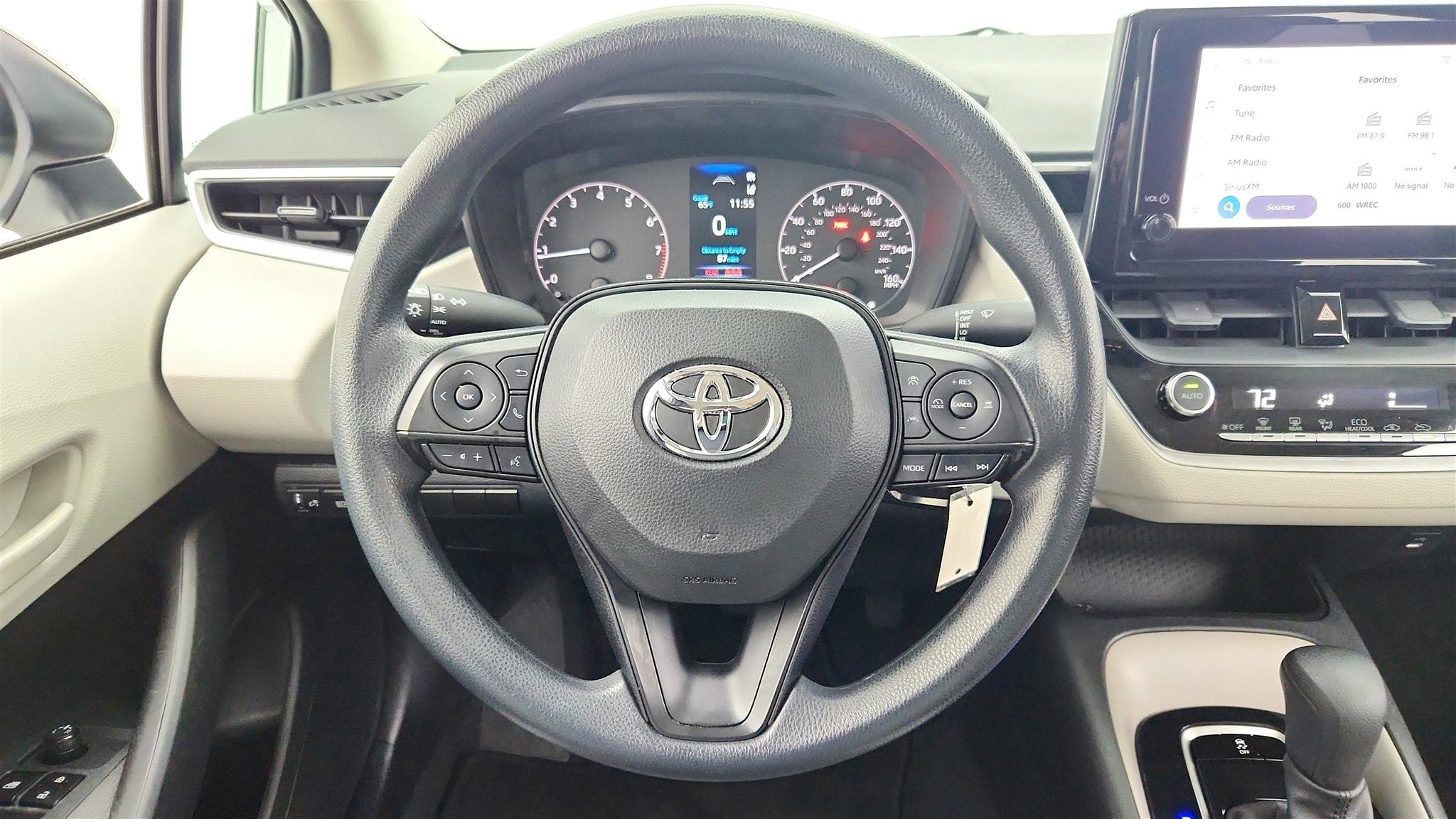 Used 2023 Toyota Corolla LE FWD image 28