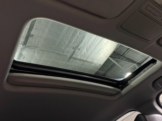 Used 2018 Honda CR-V Touring image 18