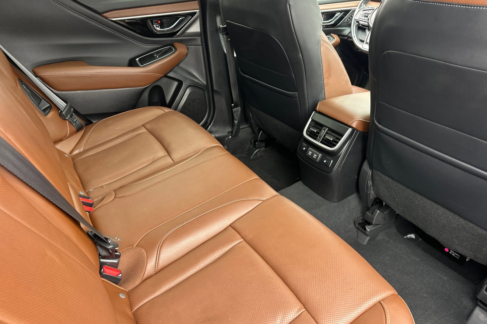 Used 2020 Subaru Outback Touring w/ Popular Package #2 image 31