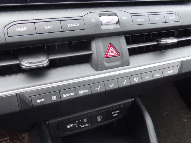 Used 2025 Kia K4 FWD image 11
