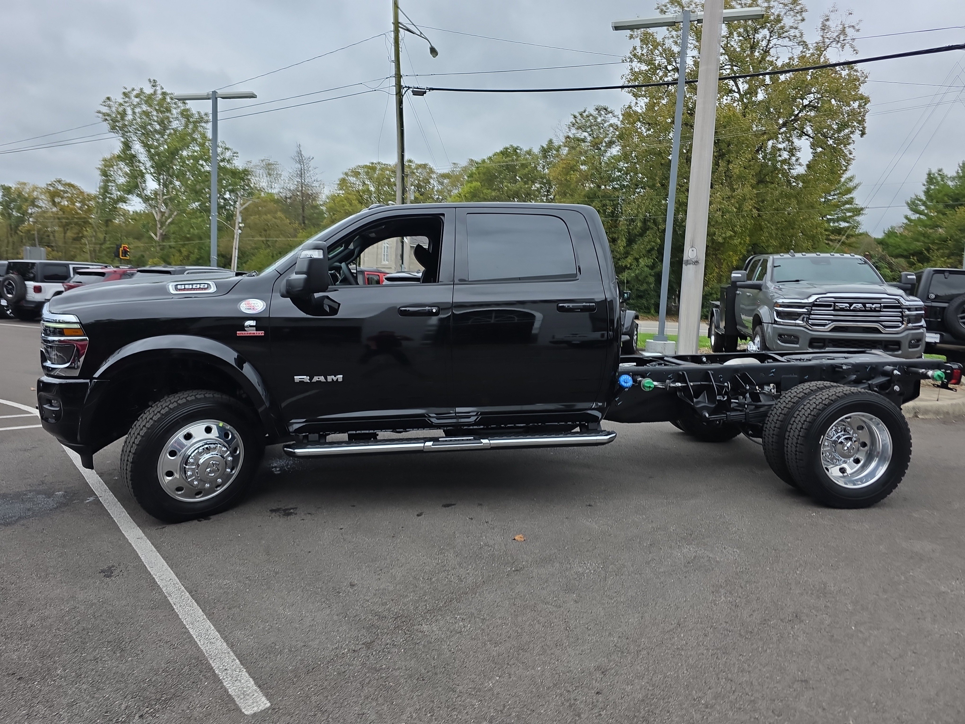 New 2027 RAM 5500 4x4 Crew Cab image 21