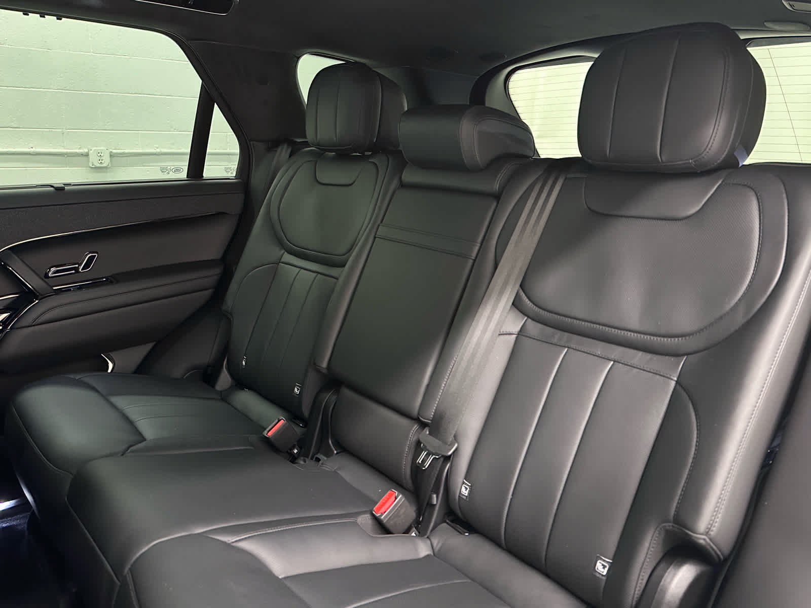 Used 2025 Land Rover Range Rover Sport Autobiography AWD/4WD image 15