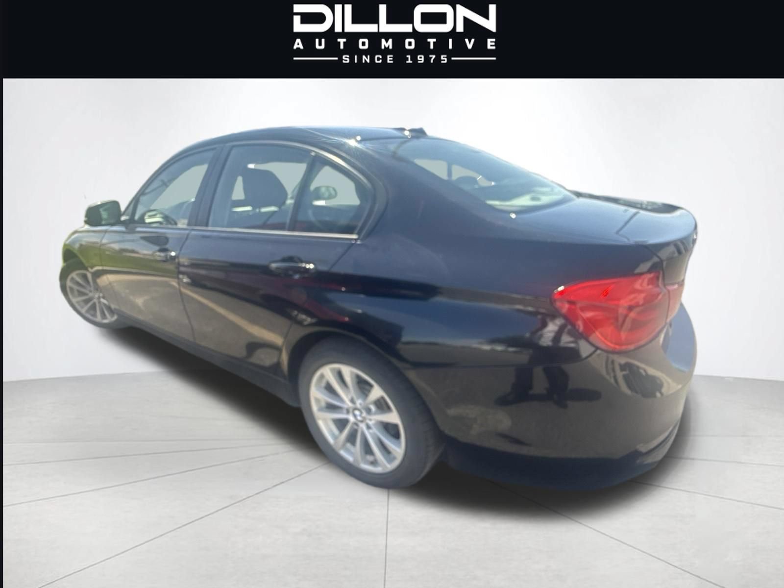 Used 2016 BMW 320i xDrive Sedan AWD/4WD image 4
