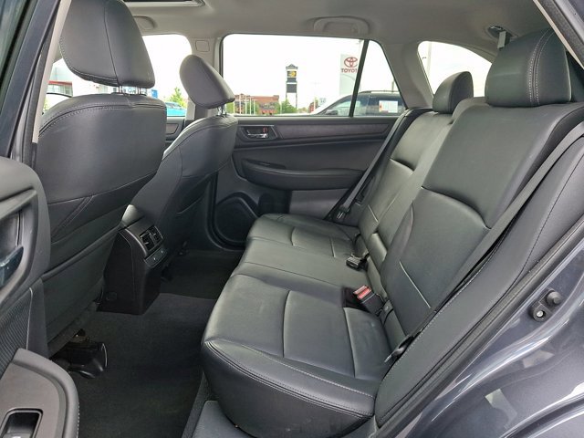Used 2017 Subaru Outback 2.5i Limited AWD/4WD image 10