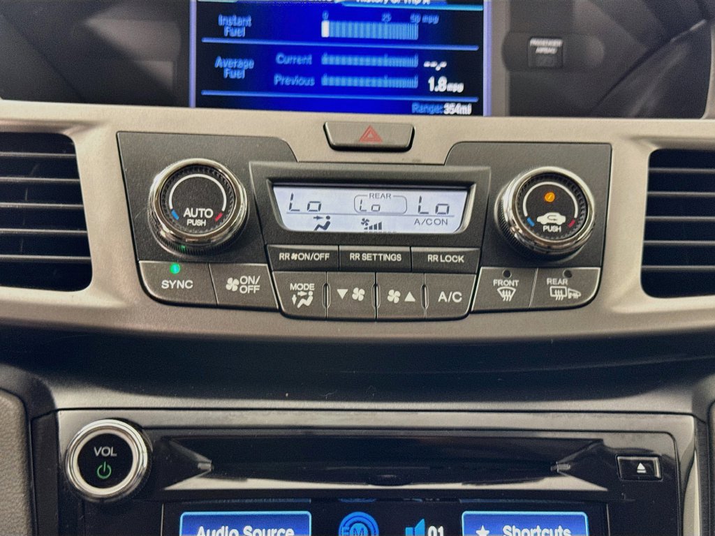 Used 2016 Honda Odyssey SE image 18
