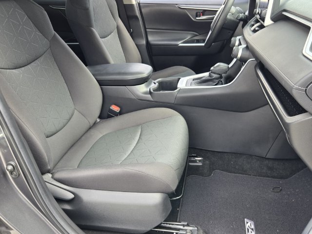 Used 2023 Toyota RAV4 XLE w/ Convenience Package FWD image 16
