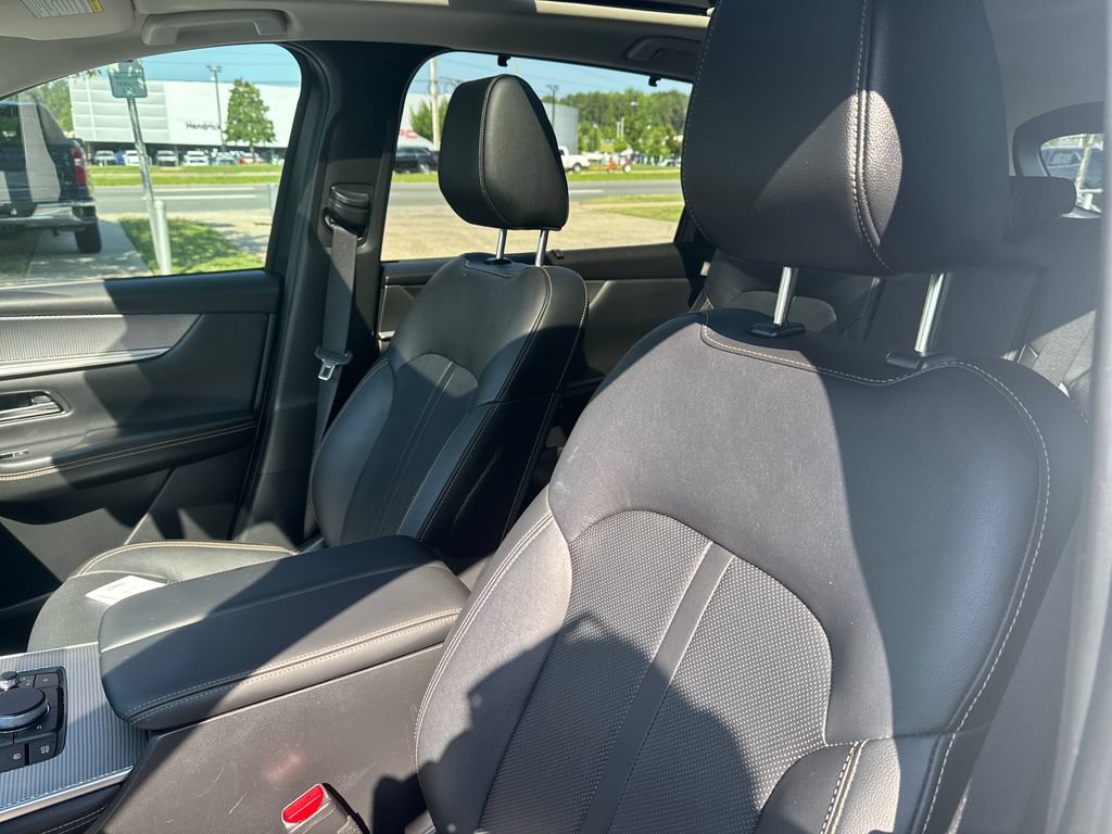 Certified 2025 MAZDA CX-70 Plug-In Hybrid w/ Premium Pkg AWD/4WD image 9