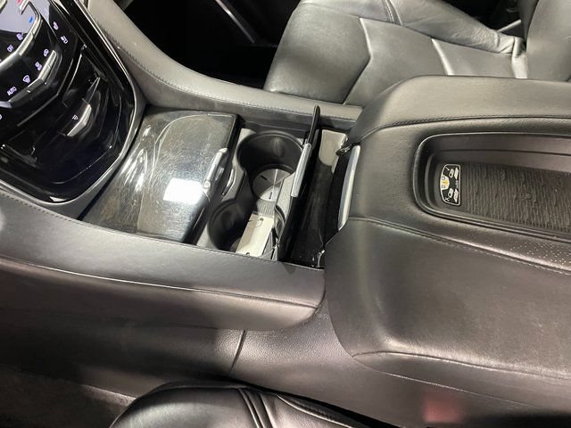 Used 2017 Cadillac Escalade ESV Platinum AWD/4WD image 17
