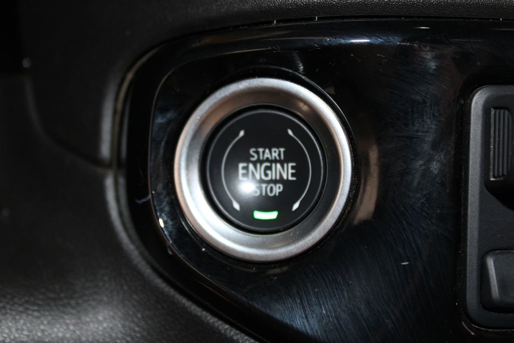 Used 2025 Chevrolet Silverado 1500 LT image 41