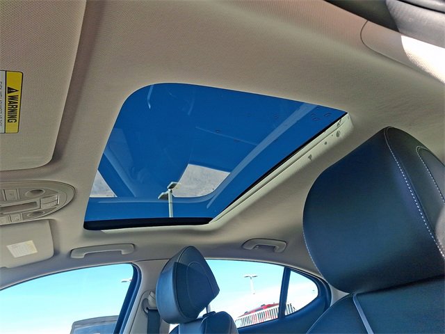 Used 2022 Genesis G70 2.0T w/ Prestige Package image 14