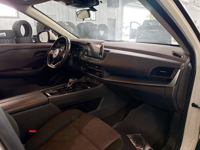Used 2021 Nissan Rogue S AWD/4WD image 12