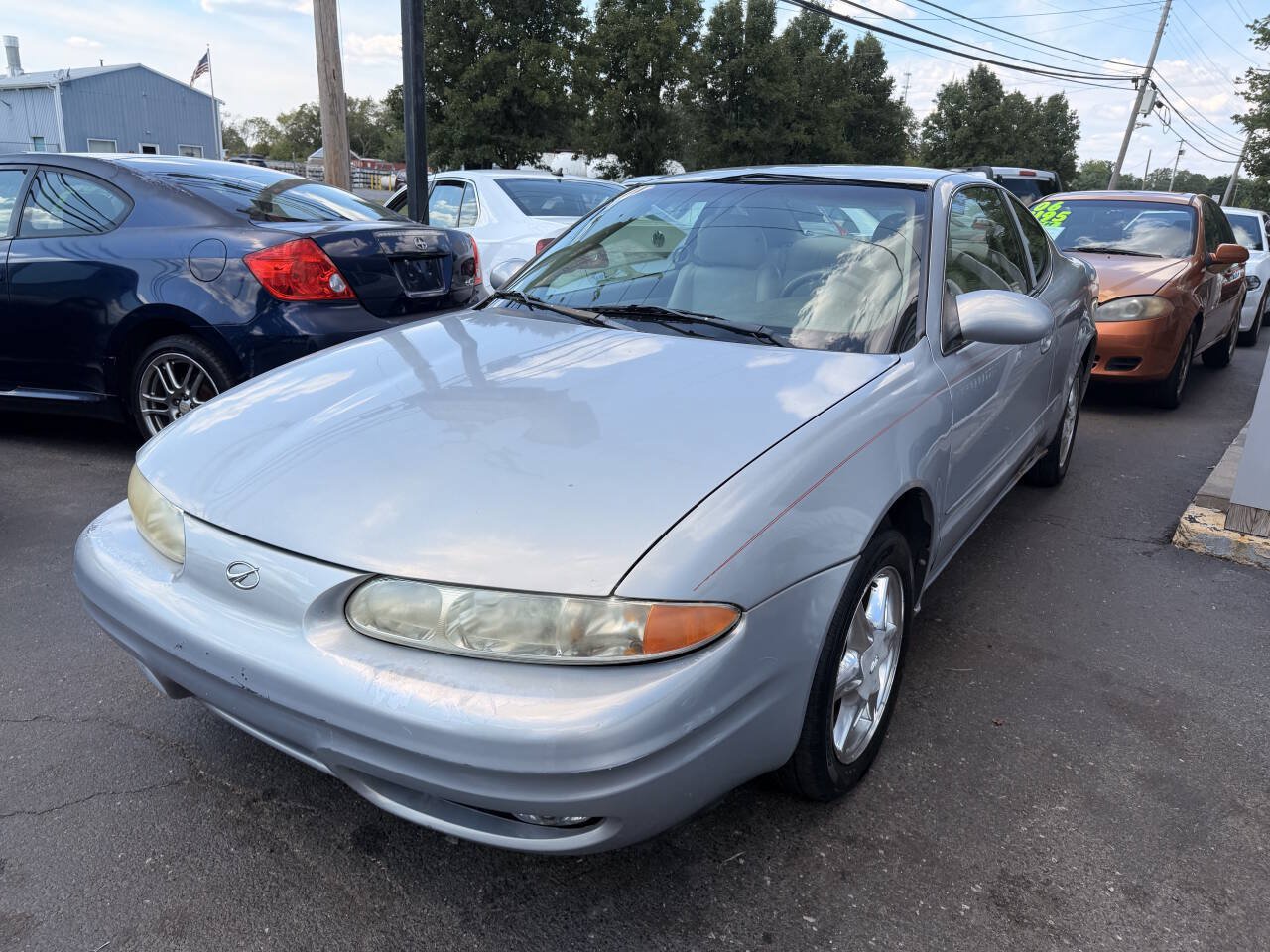 Used 1999 Oldsmobile Alero GLS FWD image 7