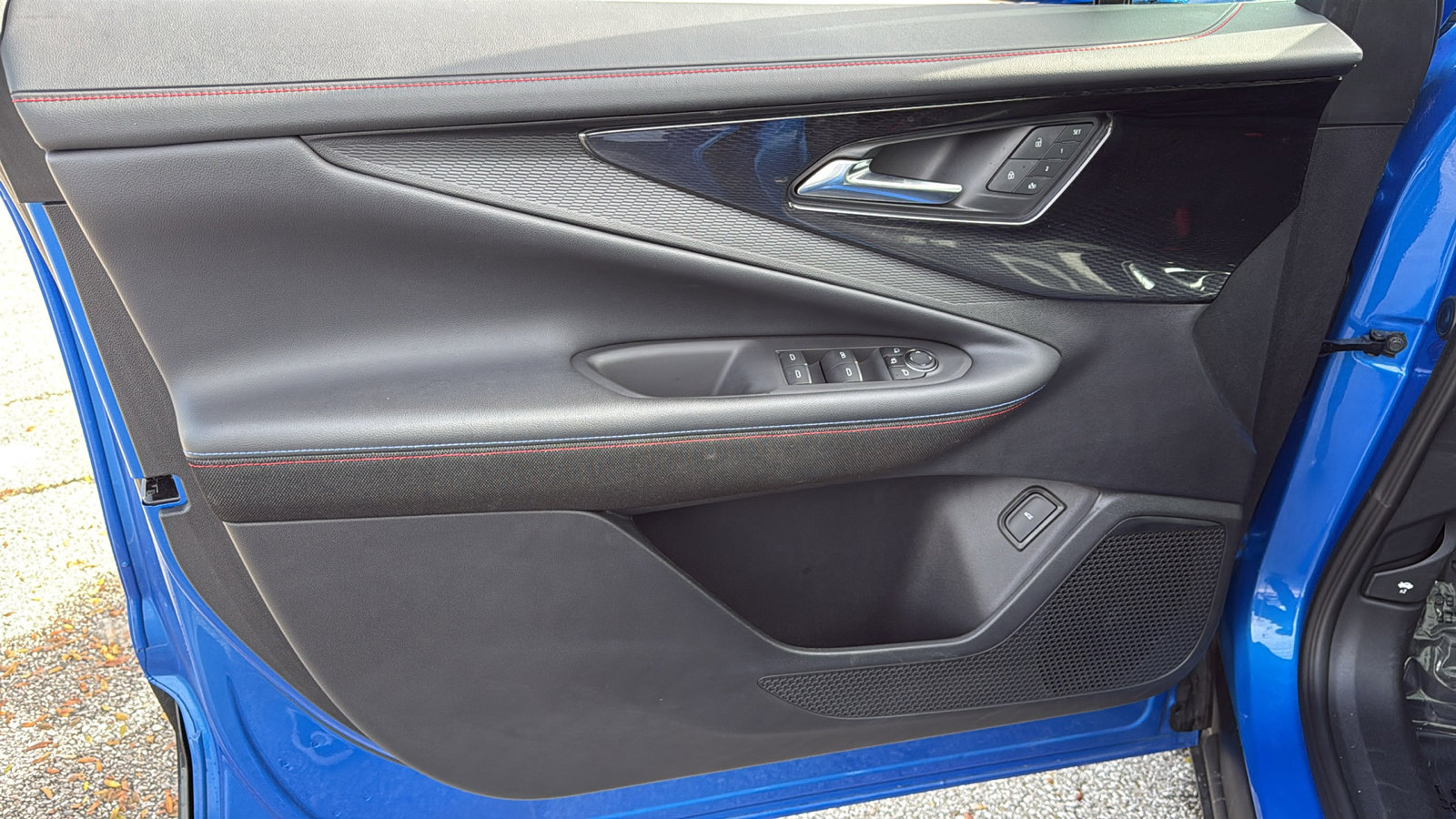 Used 2025 Chevrolet Blazer EV RS w/ Super Cruise Package image 10