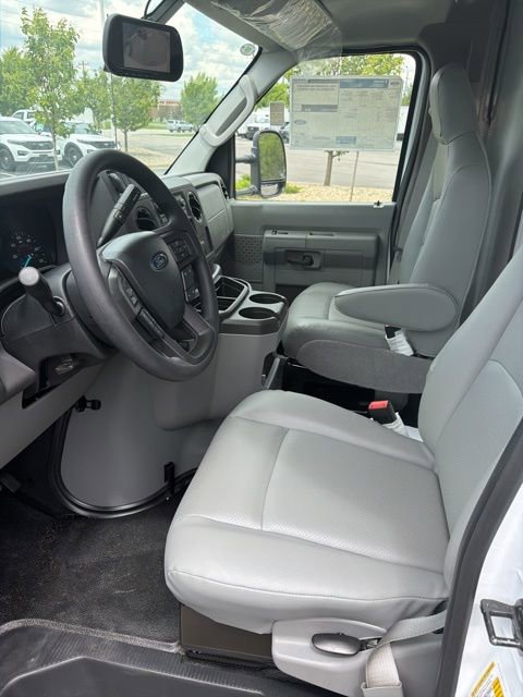 New 2027 Ford E-450 and Econoline 450 Super Duty w/ Power Equipment Group RWD image 25