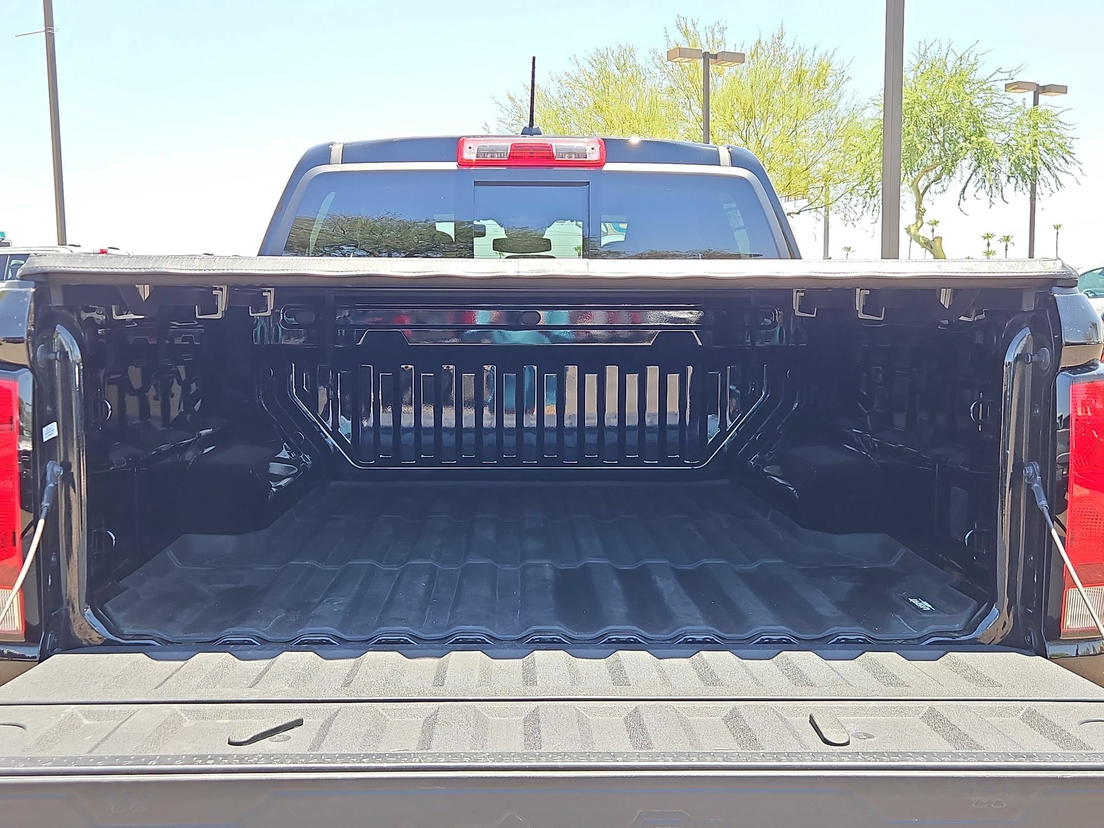 Used 2025 Chevrolet Colorado Trail Boss AWD/4WD image 7