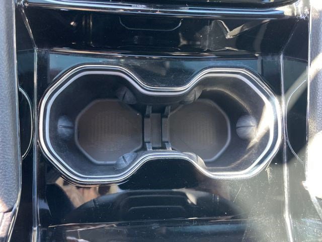 Used 2023 Jeep Grand Cherokee Altitude AWD/4WD image 51