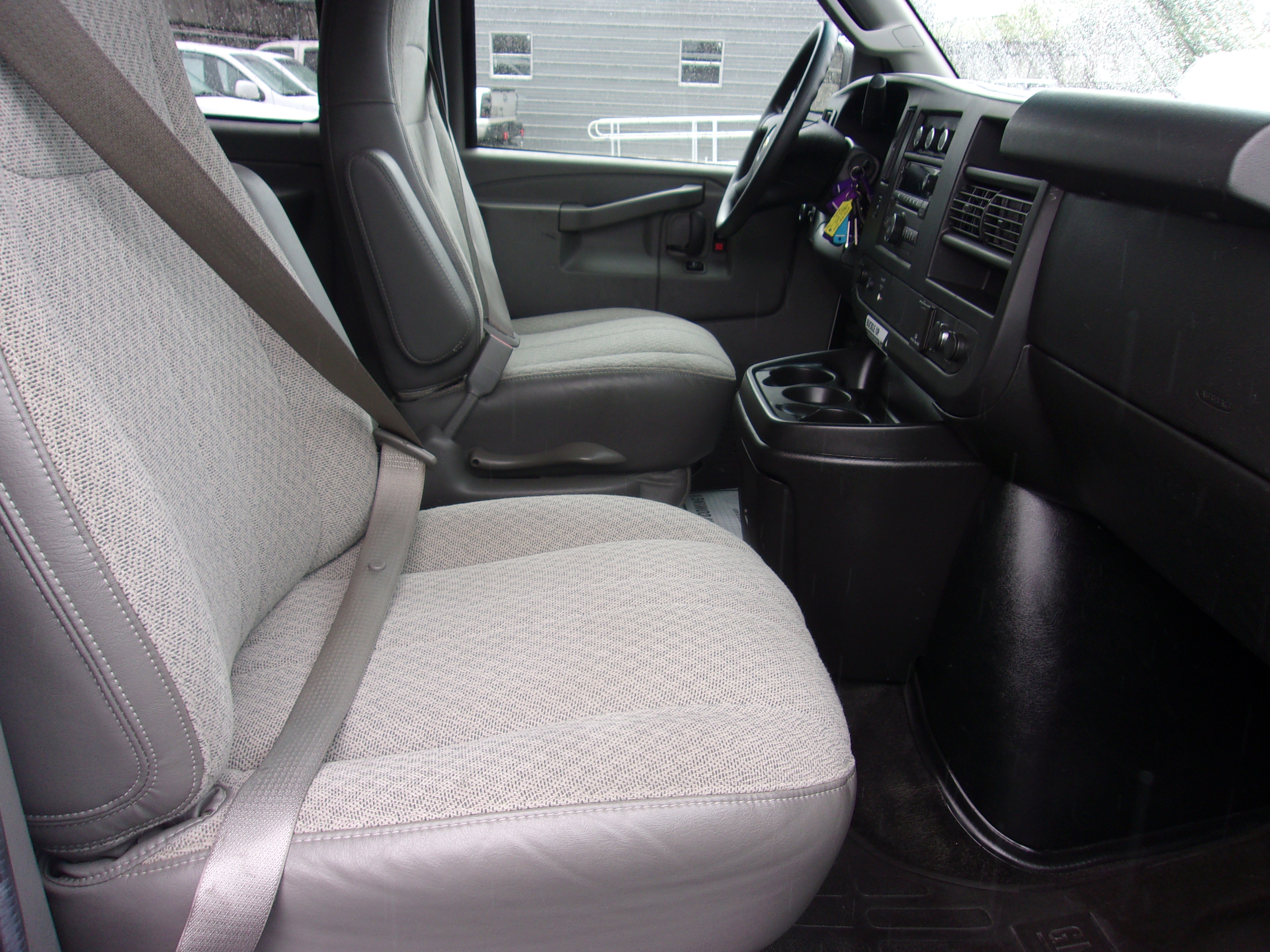 Used 2016 Chevrolet Express 3500 LT w/ LT Preferred Equipment Group image 26