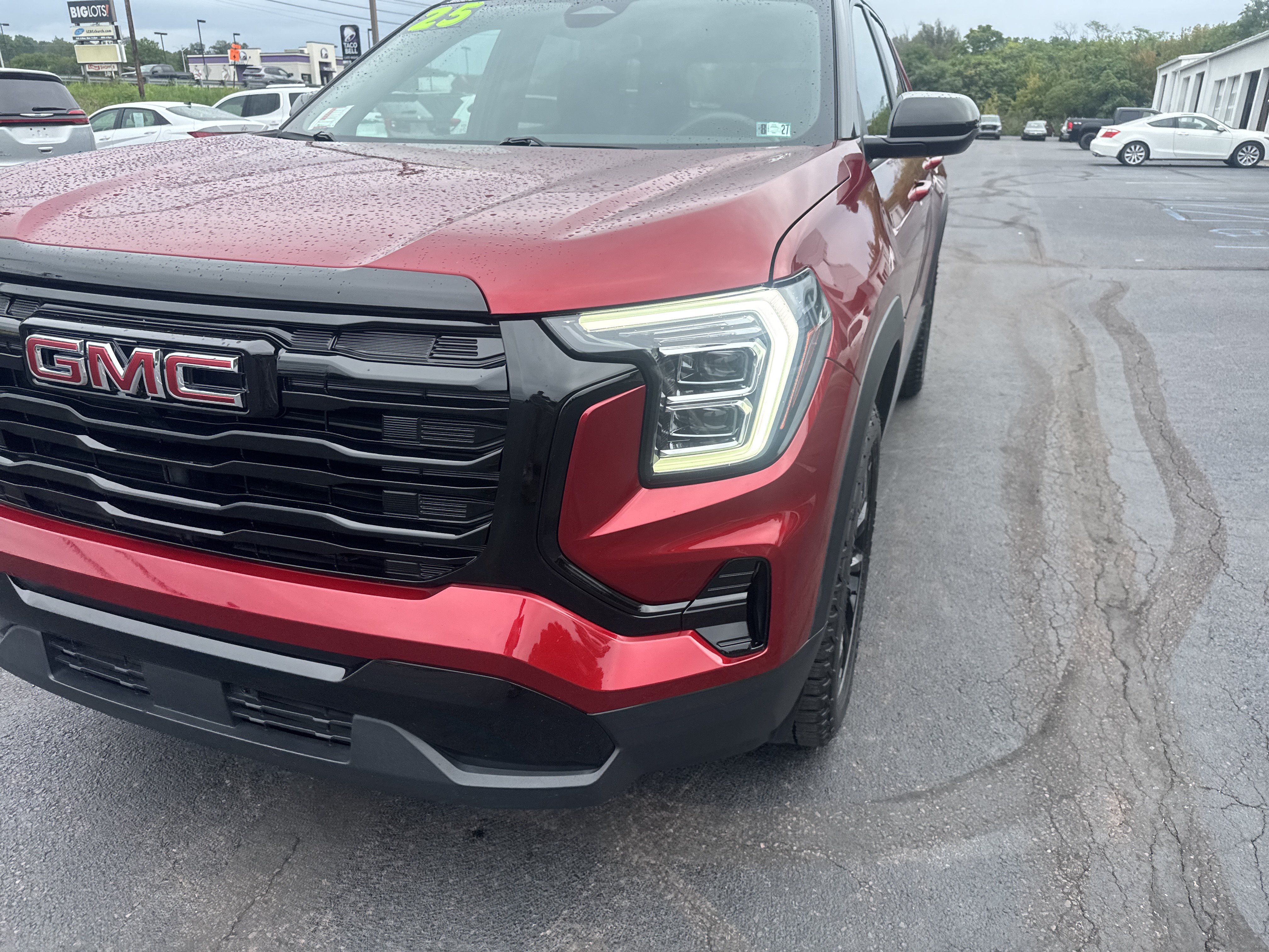 Used 2025 GMC Terrain Elevation w/ Black Edition AWD/4WD image 10