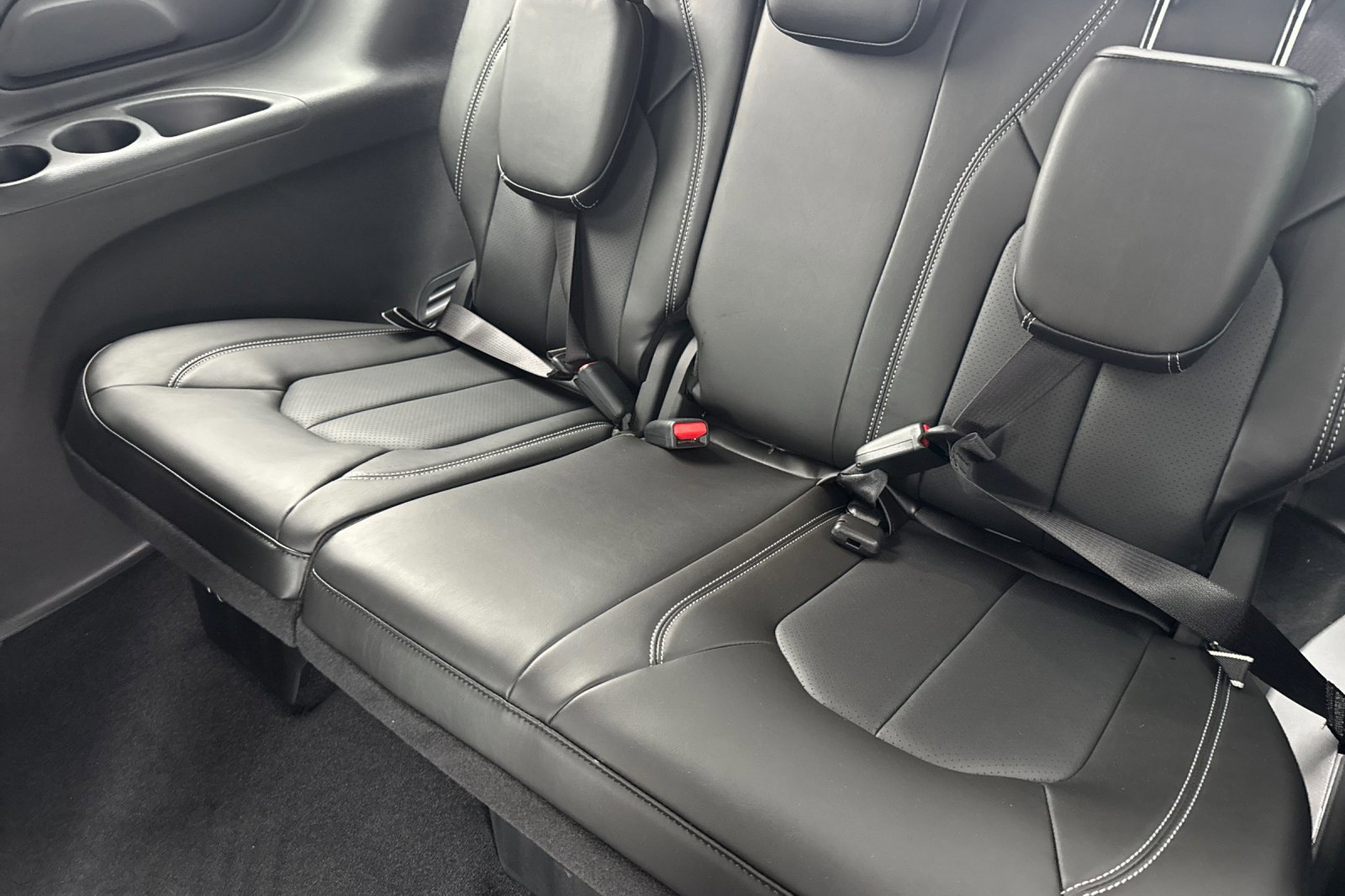 New 2026 Chrysler Voyager LX image 14