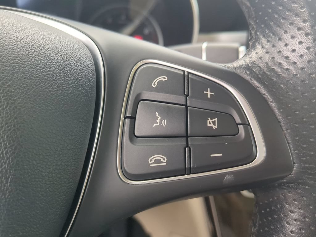 Used 2019 Mercedes-Benz GLC 350e 4MATIC image 13