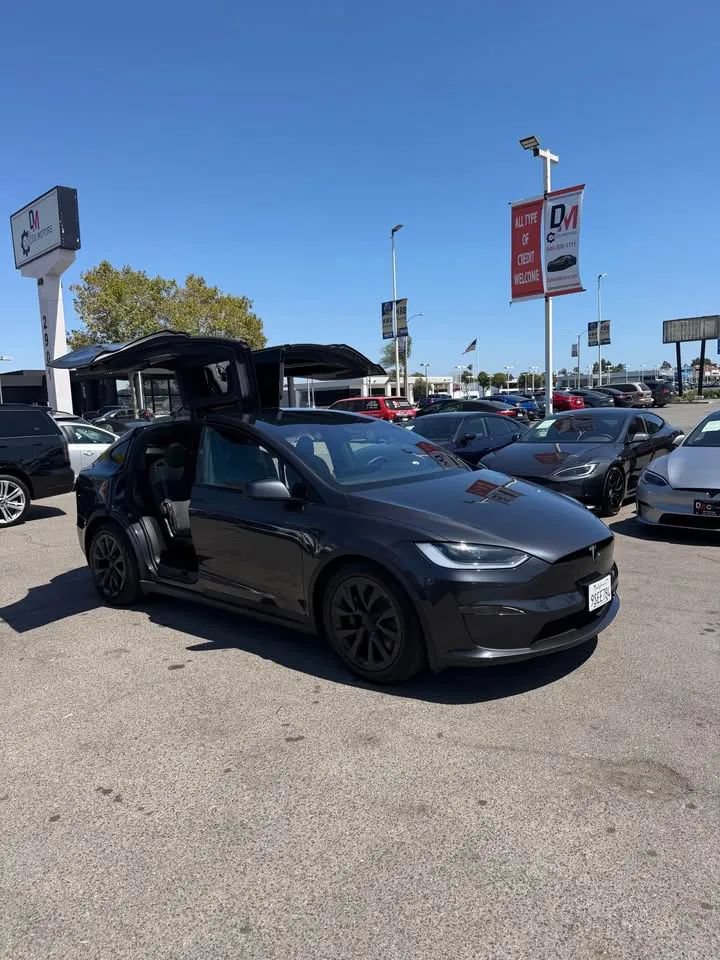 Used 2025 Tesla Model X AWD/4WD image 7