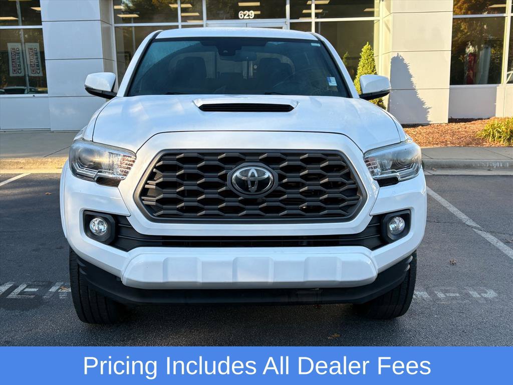 Used 2020 Toyota Tacoma TRD Sport w/ Technology Package AWD/4WD image 4